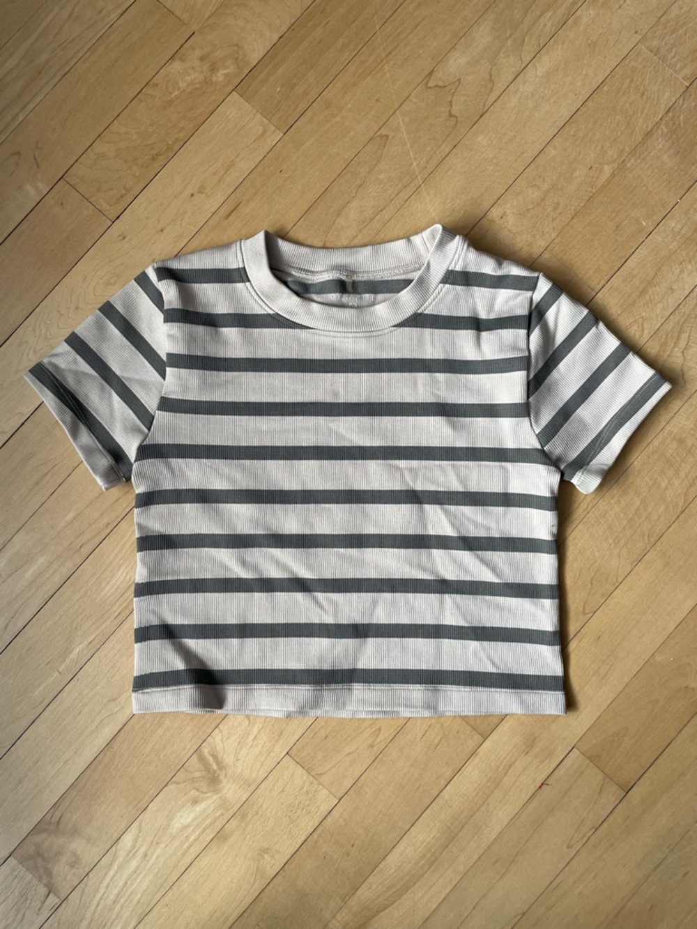 DYNAMITE taupe and grey striped ribbed stretch crop top